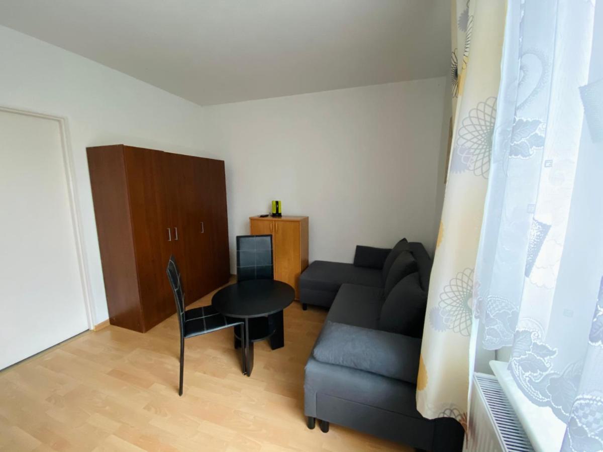 Dom Goscinny Batawia Lazy  Bagian luar foto