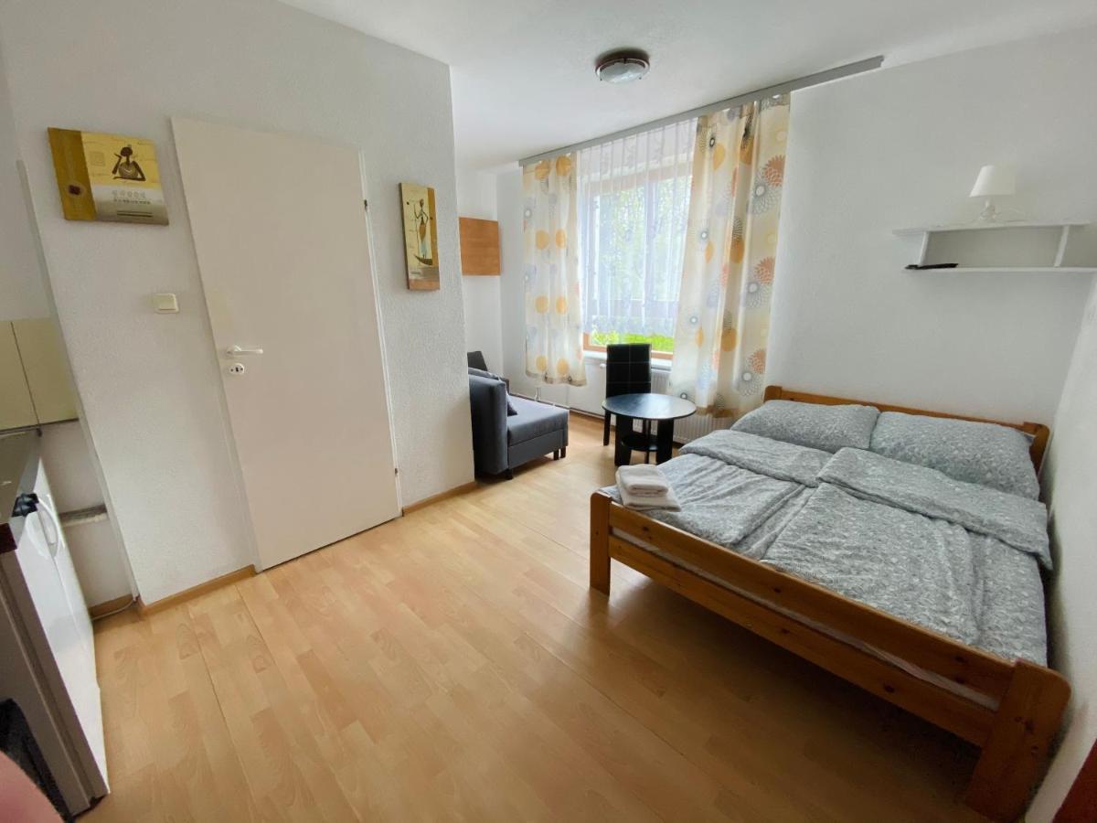 Dom Goscinny Batawia Lazy  Bagian luar foto