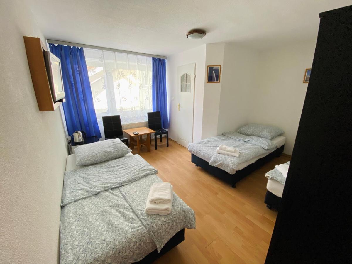 Dom Goscinny Batawia Lazy  Bagian luar foto
